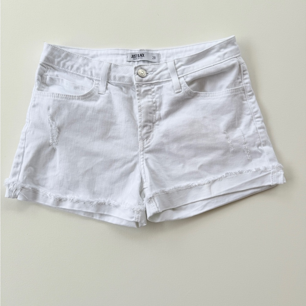Just Black Crisp White Denim Shorts Size 28 Distressed Raw Hem Stretch USA